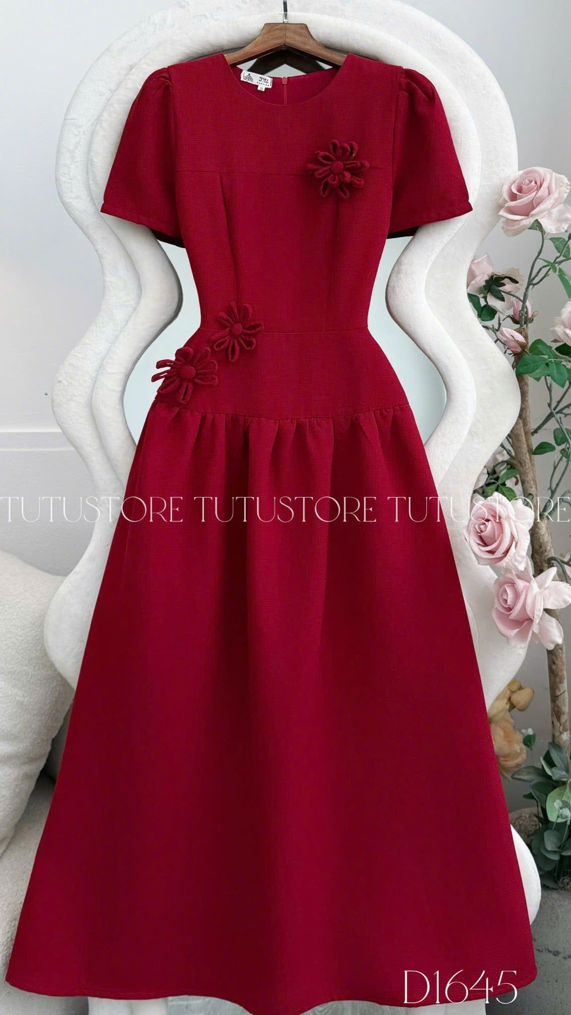 Đầm Thiết Kế Cổ Tròn Đính Hoa Dáng Xòe Đi Chơi TuTu Store Mã D1645