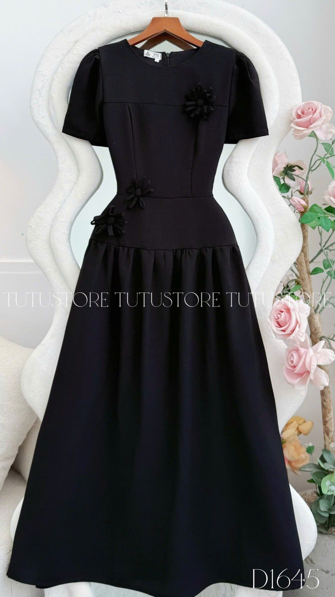 Đầm Thiết Kế Cổ Tròn Đính Hoa Dáng Xòe Đi Chơi TuTu Store Mã D1645
