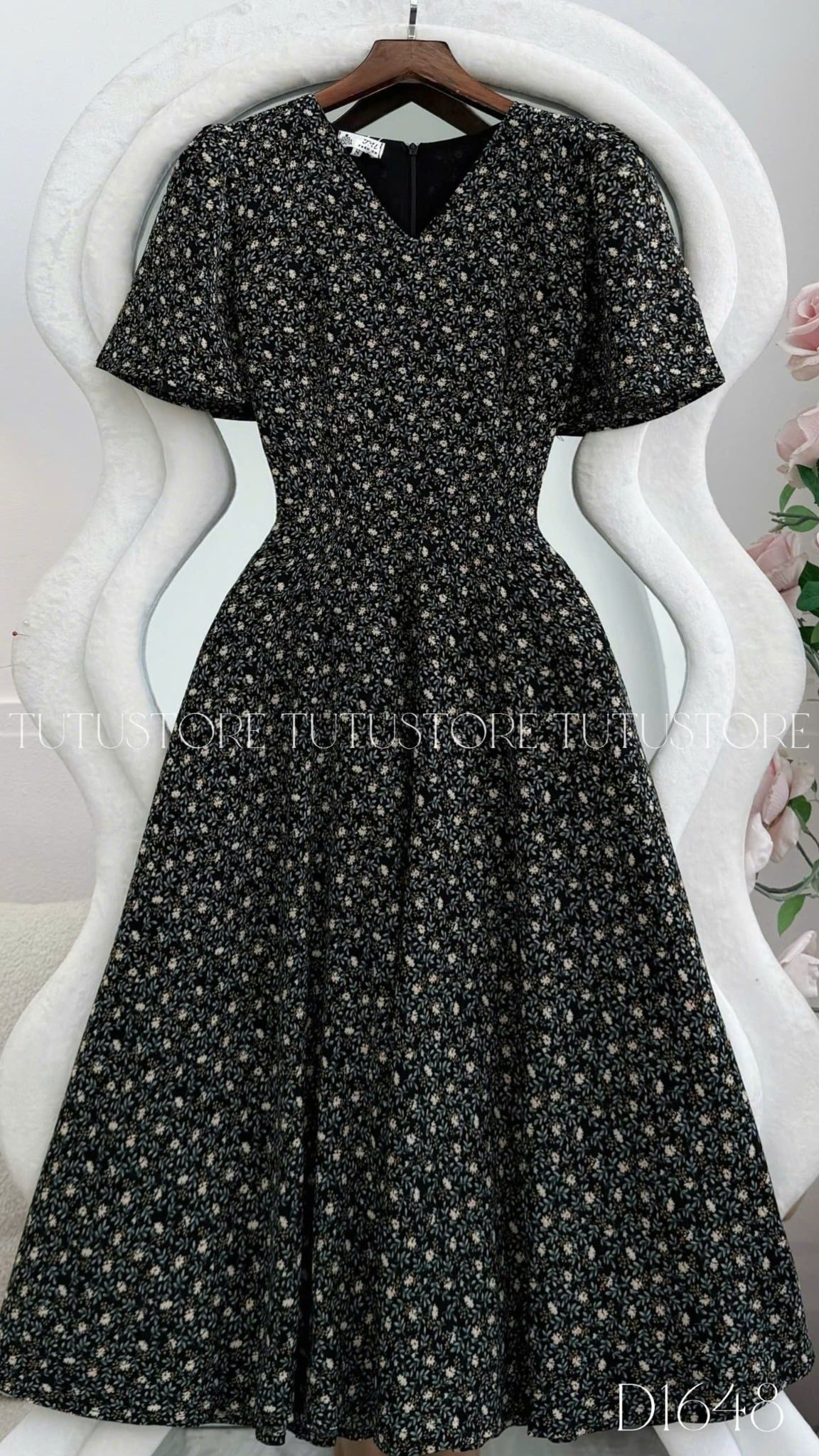 Đầm Thiết Kế Cổ Tim Dáng Xòe Hoa Nhí Đi Chơi TuTu Store Mã D1648