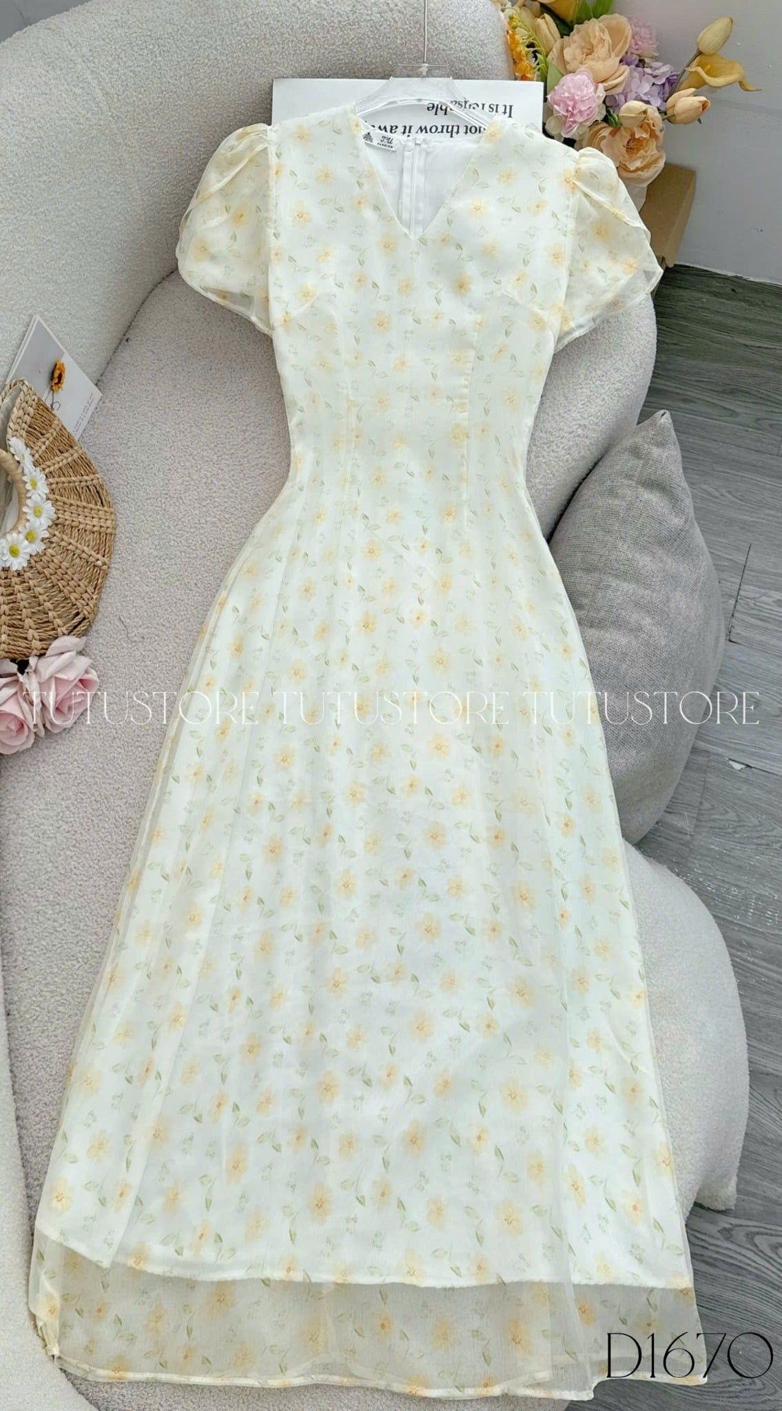 Đầm Thiết Kế Cổ V Dáng Dài Hoa Nhí Đi Chơi TuTu Store Mã D1670