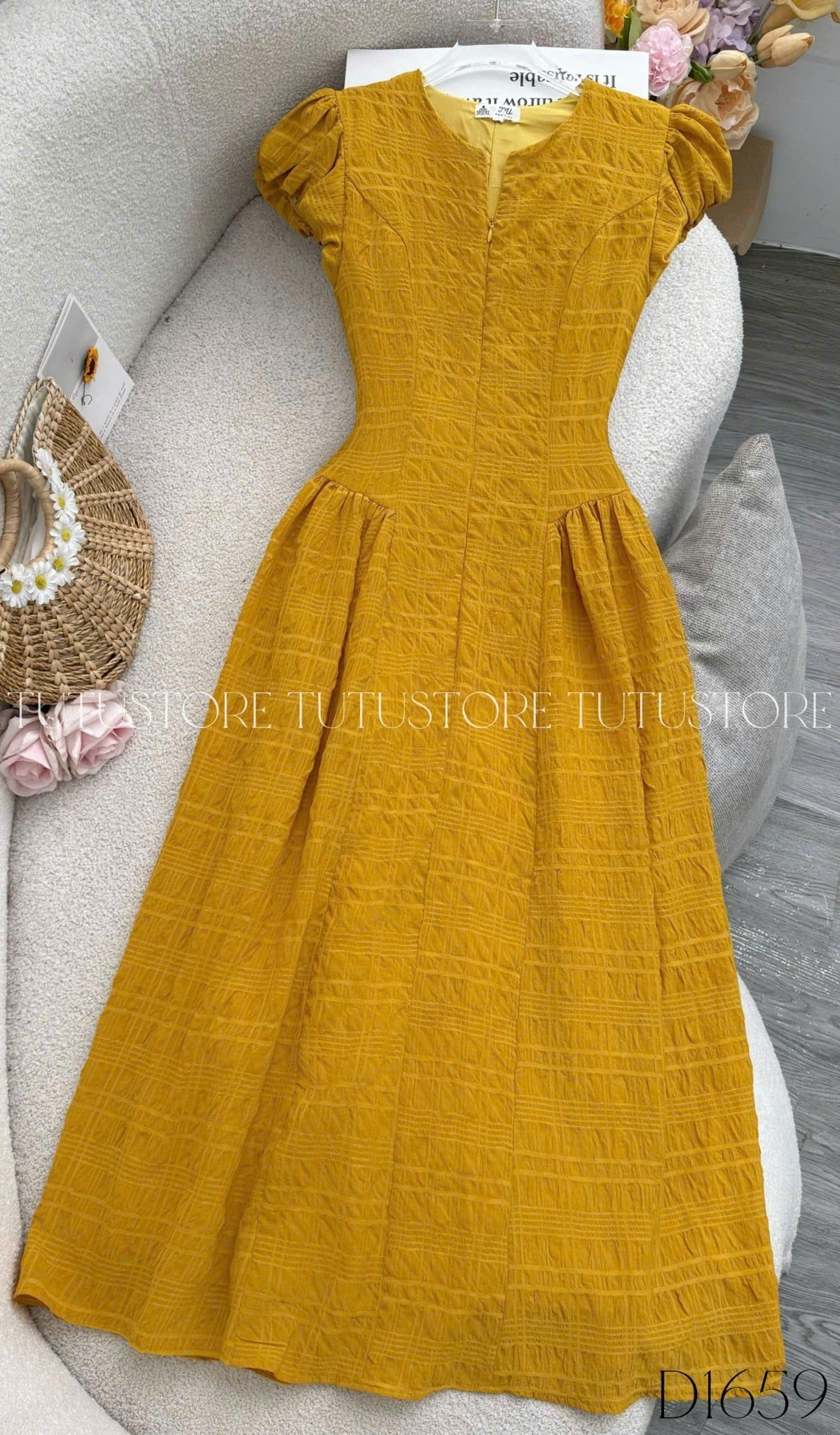 Đầm Thiết Kế Cổ V Dáng Xòe Đi Chơi TuTu Store Mã D1659