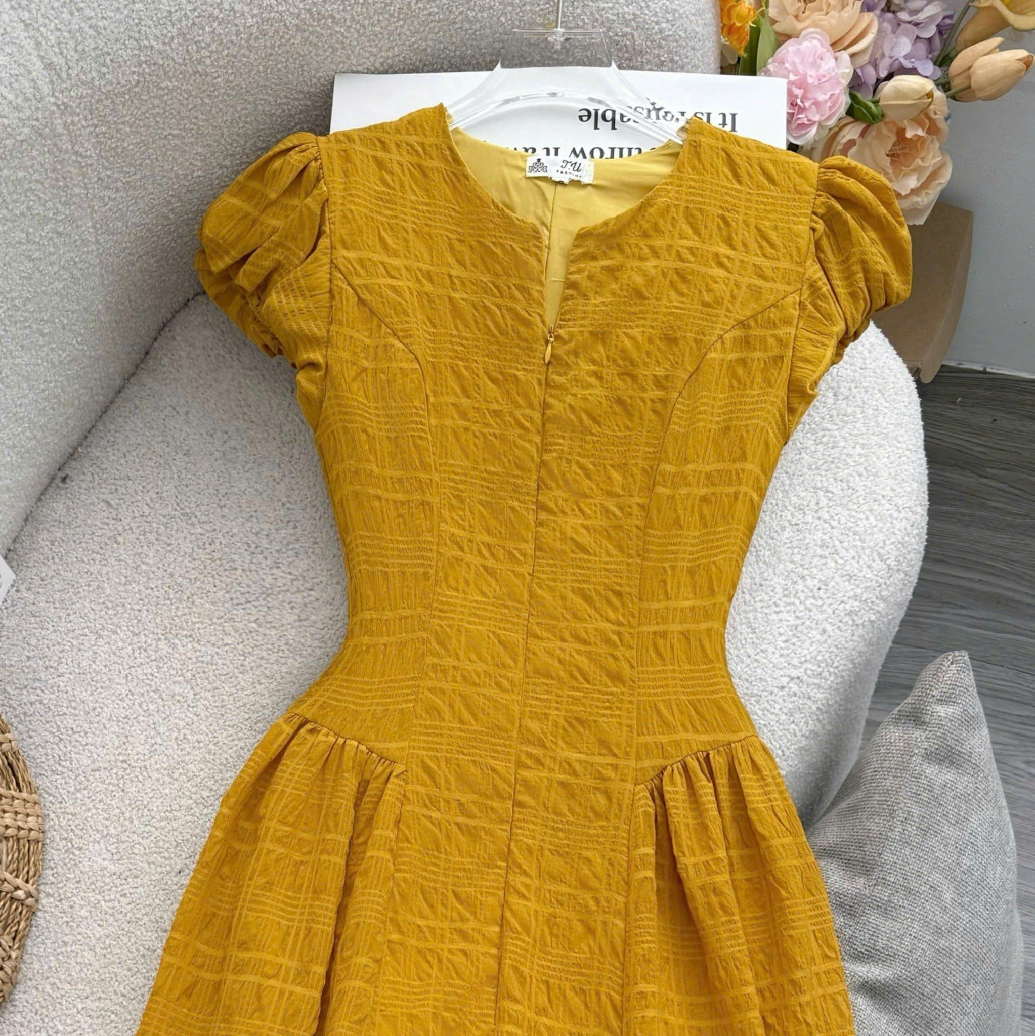 Đầm Thiết Kế Cổ V Dáng Xòe Đi Chơi TuTu Store Mã D1659