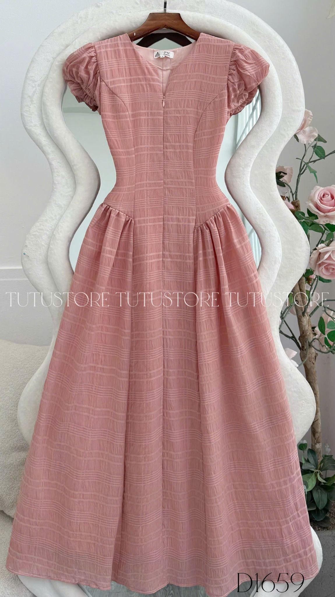 Đầm Thiết Kế Cổ V Dáng Xòe Đi Chơi TuTu Store Mã D1659