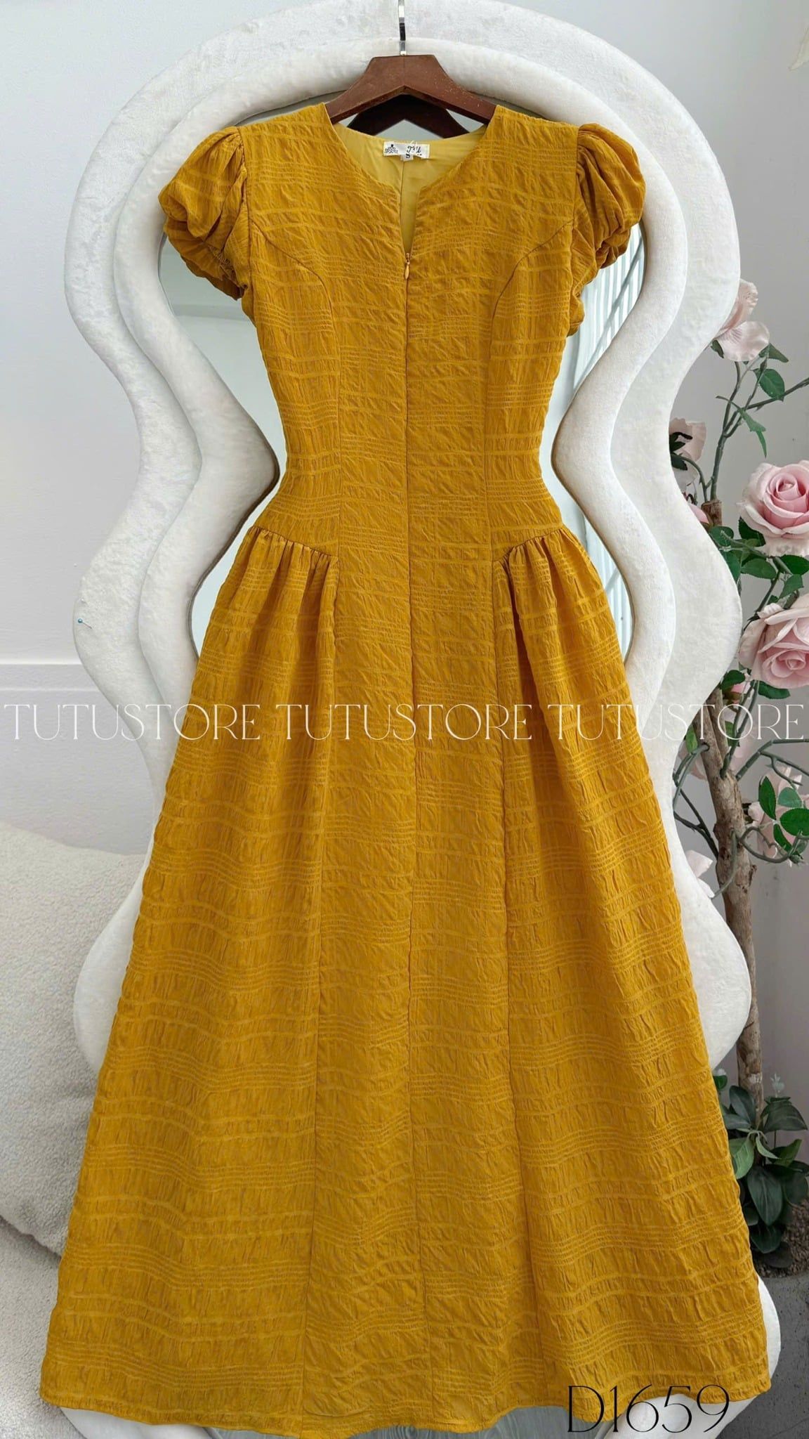 Đầm Thiết Kế Cổ V Dáng Xòe Đi Chơi TuTu Store Mã D1659