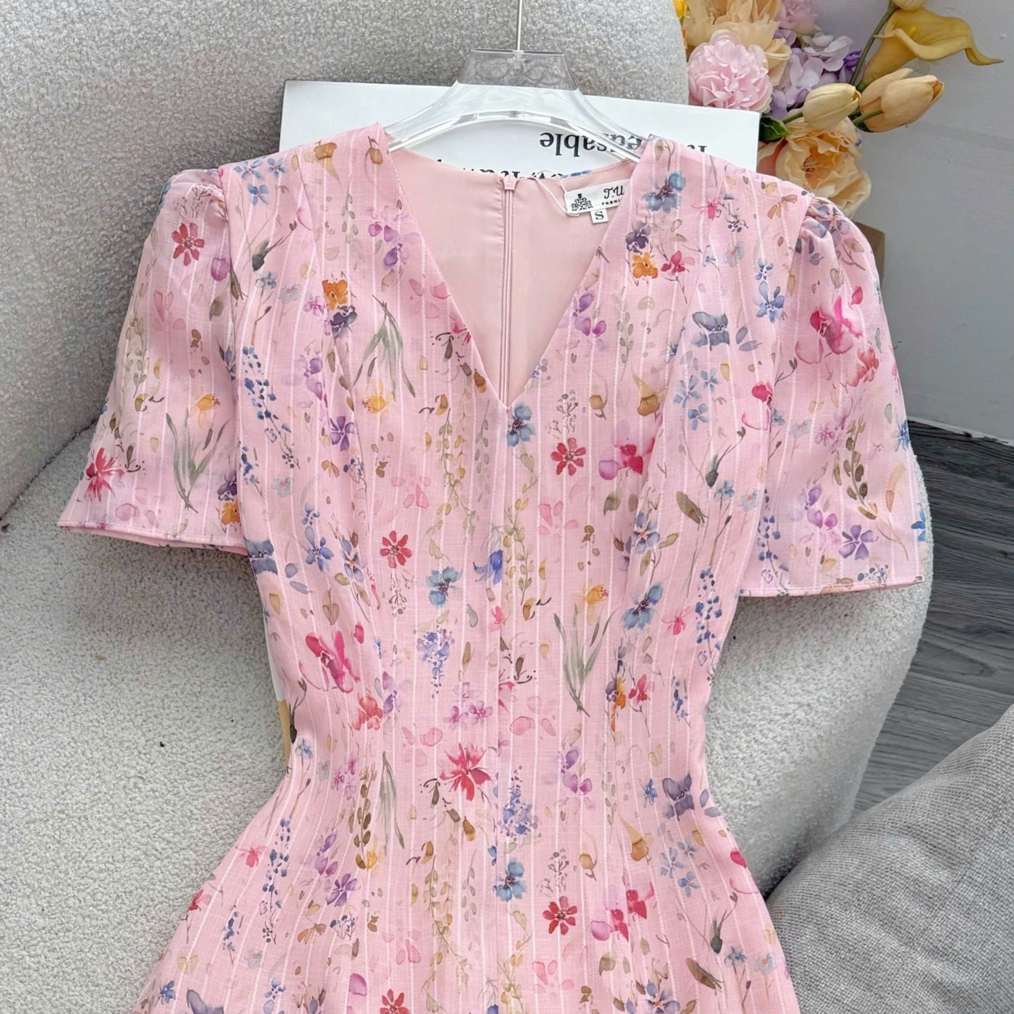 Đầm Thiết Kế Cổ V Dáng Xòe Hoa Nhí Đi Chơi TuTu Store Mã D1678