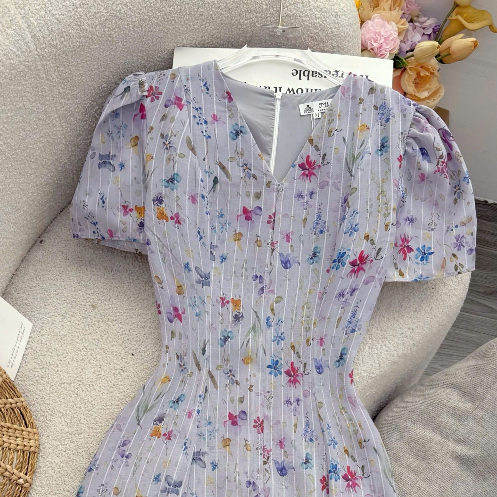 Đầm Thiết Kế Cổ V Dáng Xòe Hoa Nhí Đi Chơi TuTu Store Mã D1678