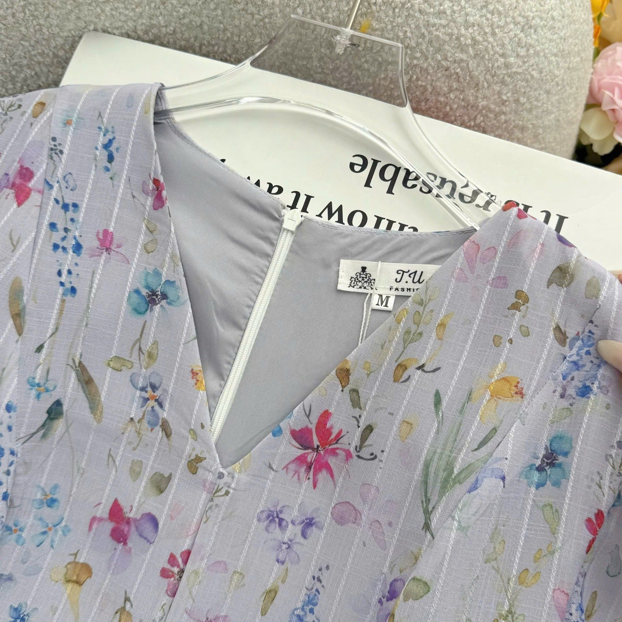 Đầm Thiết Kế Cổ V Dáng Xòe Hoa Nhí Đi Chơi TuTu Store Mã D1678