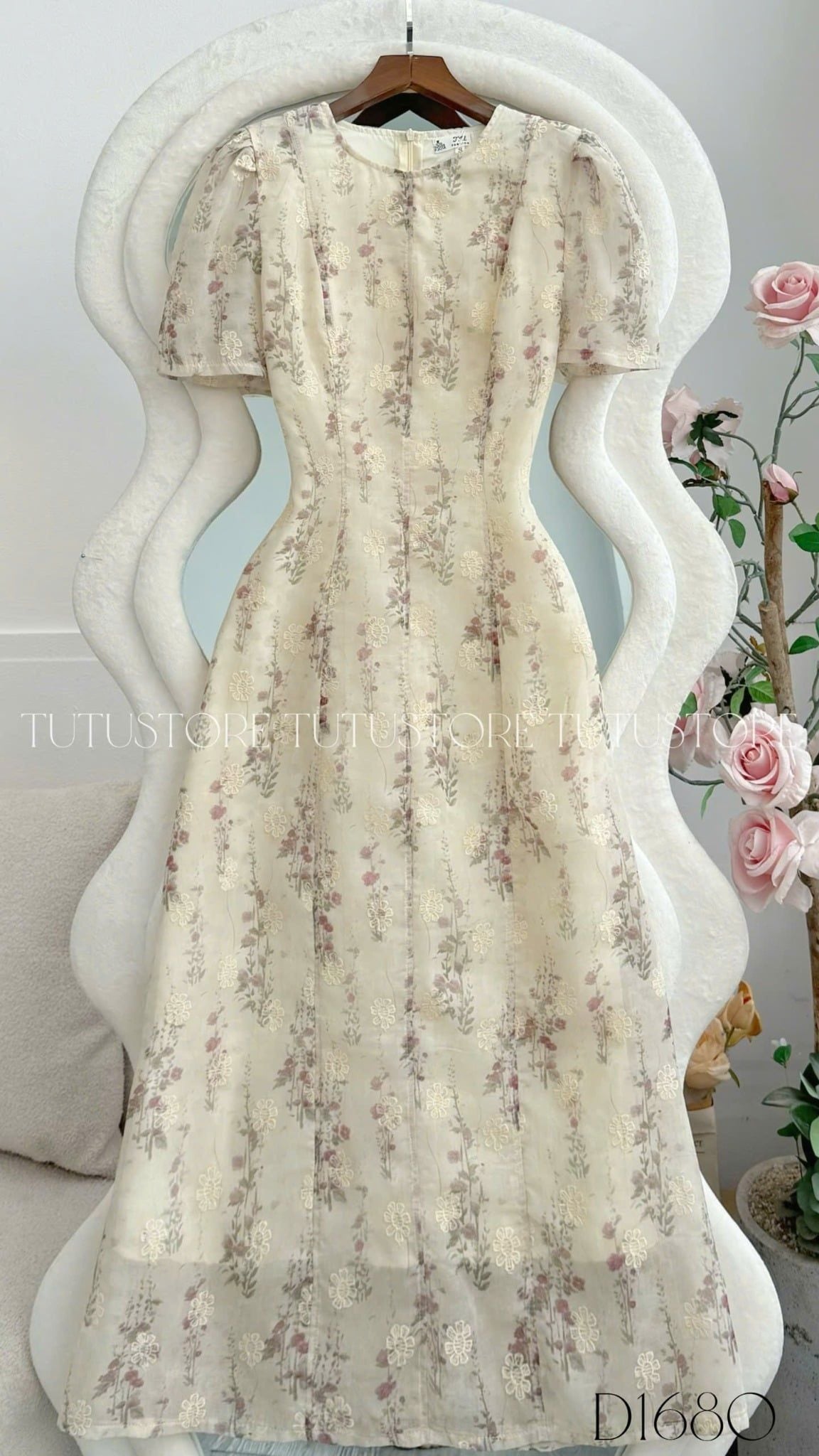 Đầm Thiết Kế Cổ Tròn Thêu Hoa Dáng Dài Đi Chơi TuTu Store Mã D1680