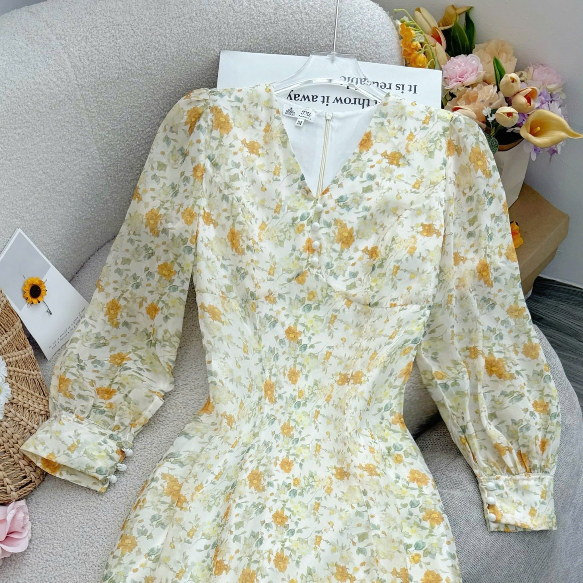 Đầm Voan Thiết Kế Cổ V Tay Dài Dáng Xòe TuTu Store Mã D1686