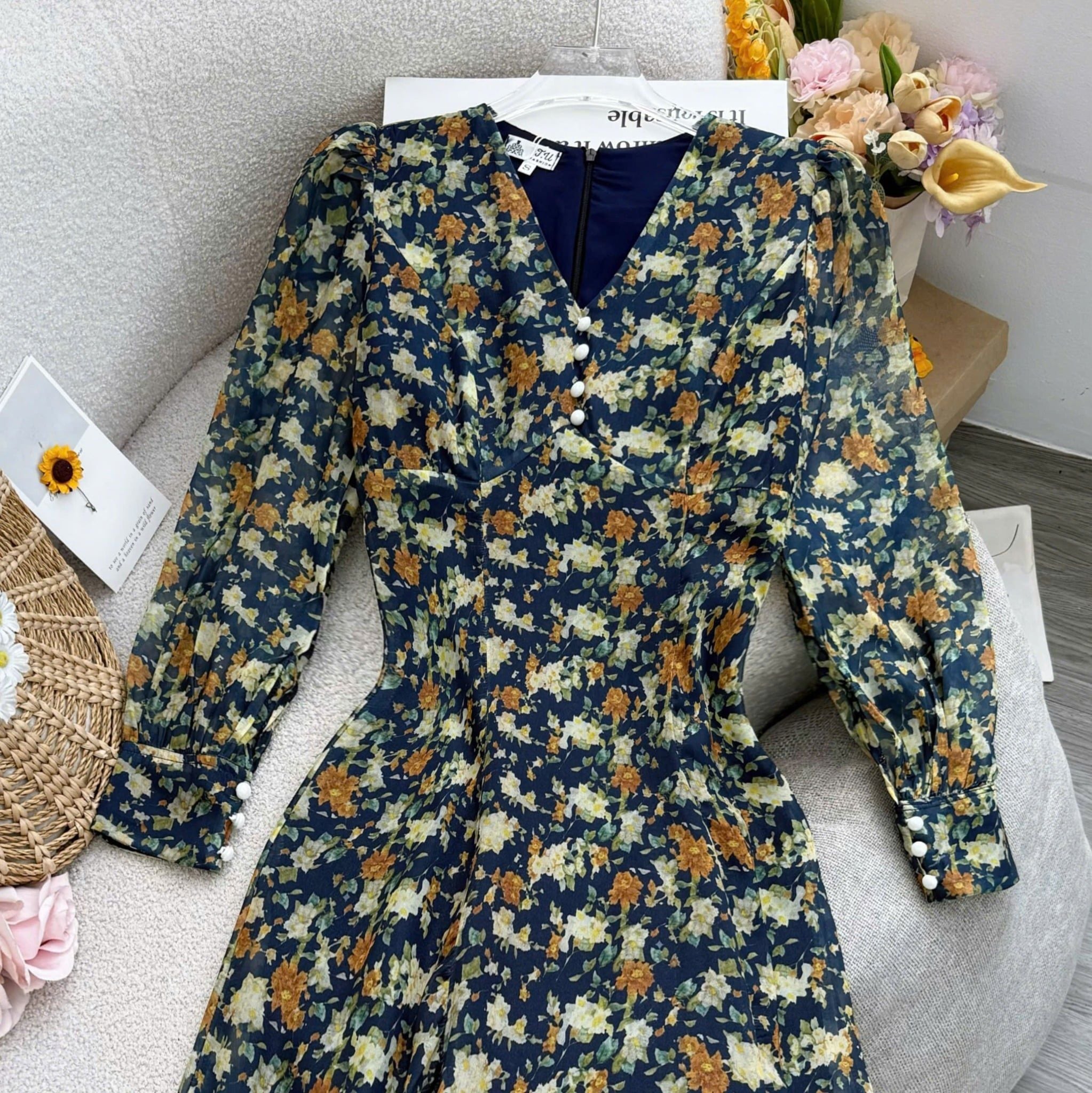 Đầm Voan Thiết Kế Cổ V Tay Dài Dáng Xòe TuTu Store Mã D1686