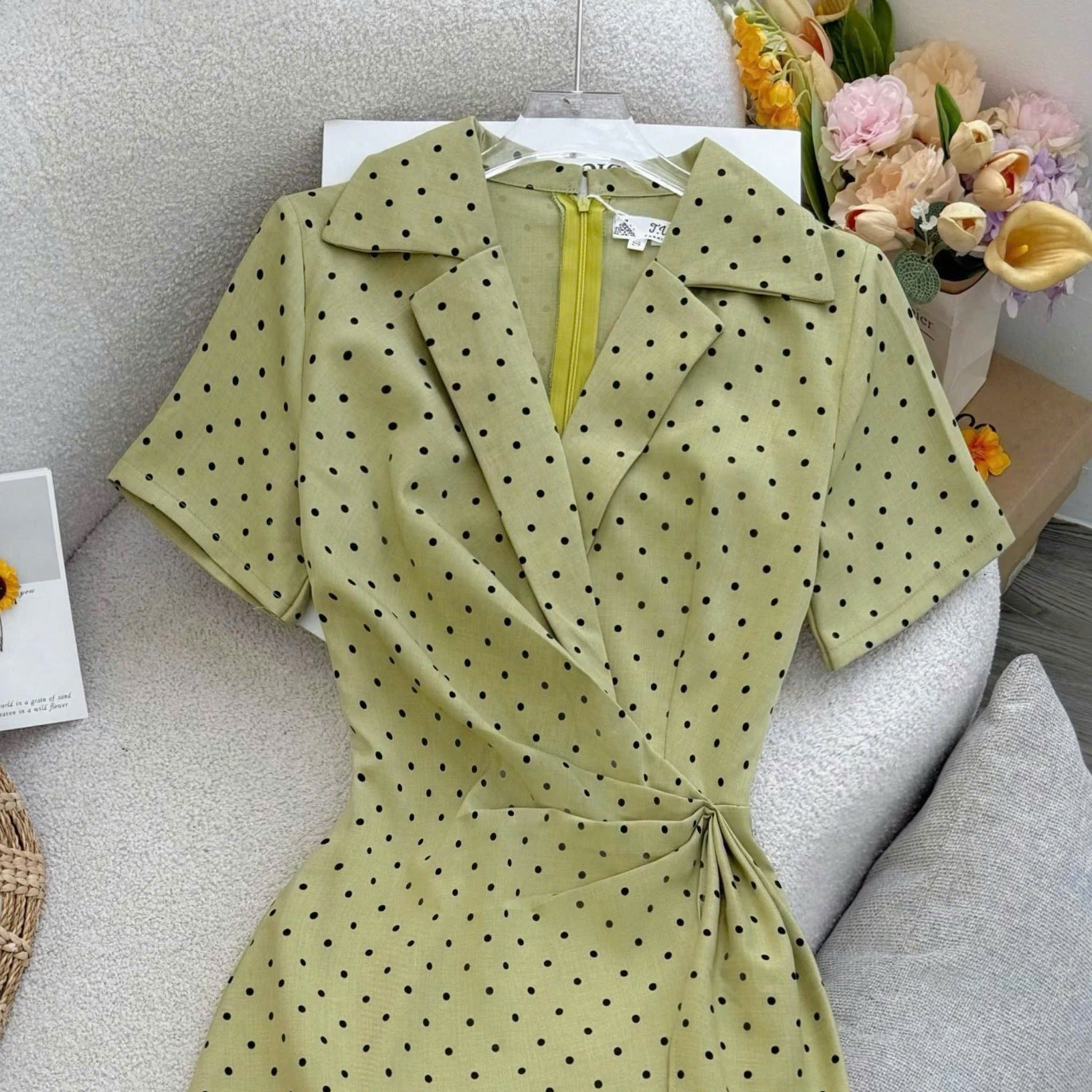 Đầm Thiết Kế Vạt Chéo Cổ V Chấm Bi Dáng Dài Đi Chơi TuTu Store Mã D1690