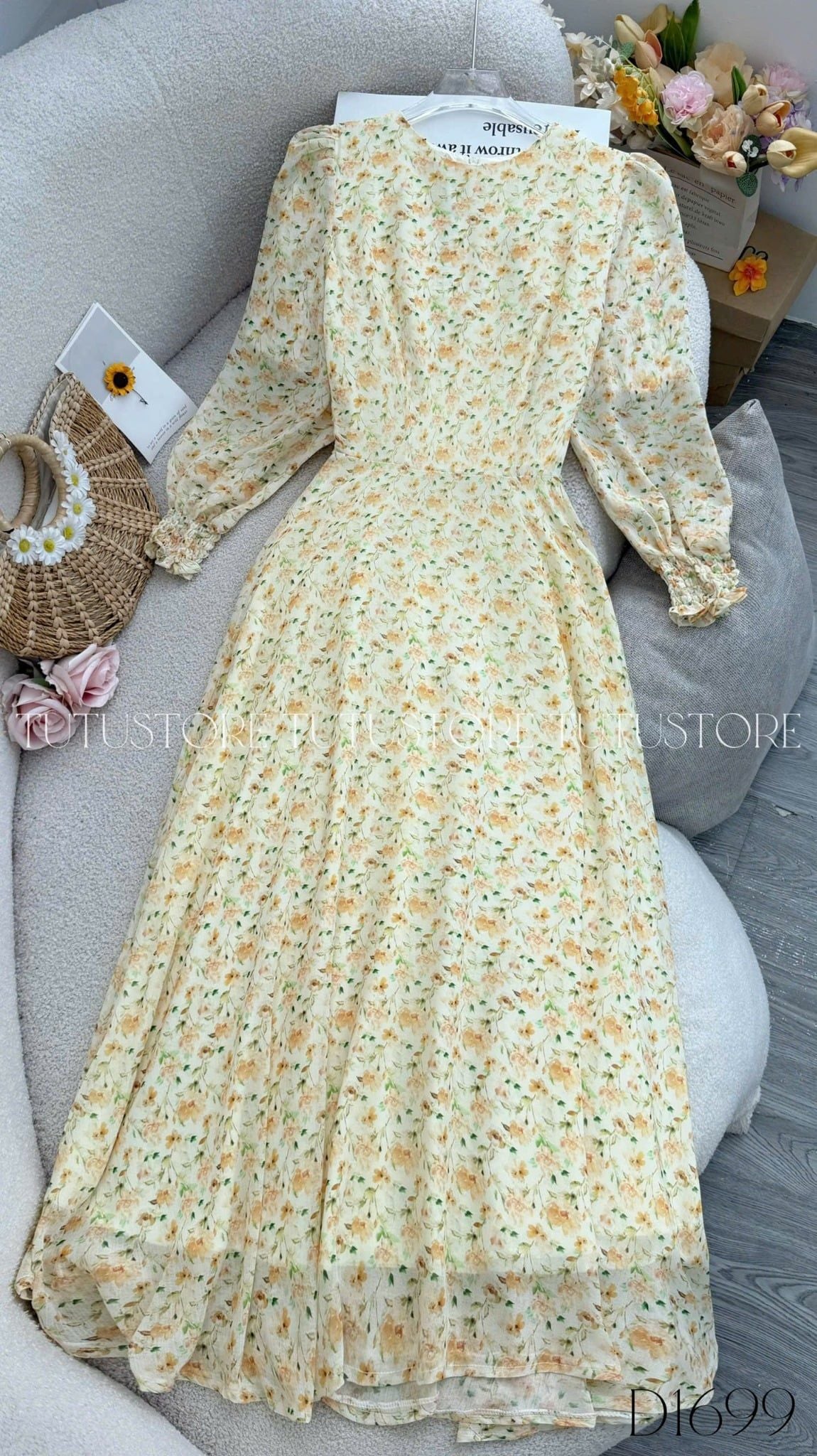 Đầm Thiết Kế Tay Dài Dáng Xòe Hoa Nhí Nhẹ Nhàng Đi Chơi TuTu Store Mã D1699