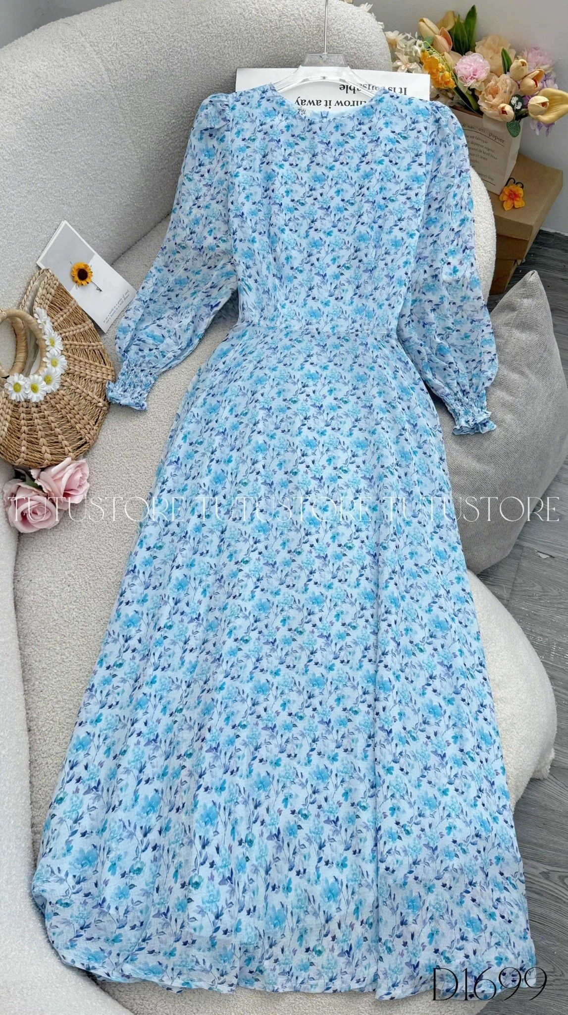 Đầm Thiết Kế Tay Dài Dáng Xòe Hoa Nhí Nhẹ Nhàng Đi Chơi TuTu Store Mã D1699