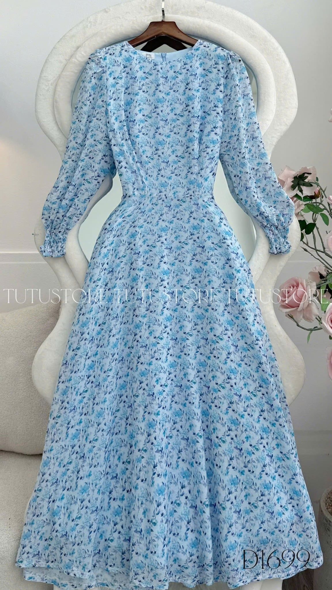 Đầm Thiết Kế Tay Dài Dáng Xòe Hoa Nhí Nhẹ Nhàng Đi Chơi TuTu Store Mã D1699