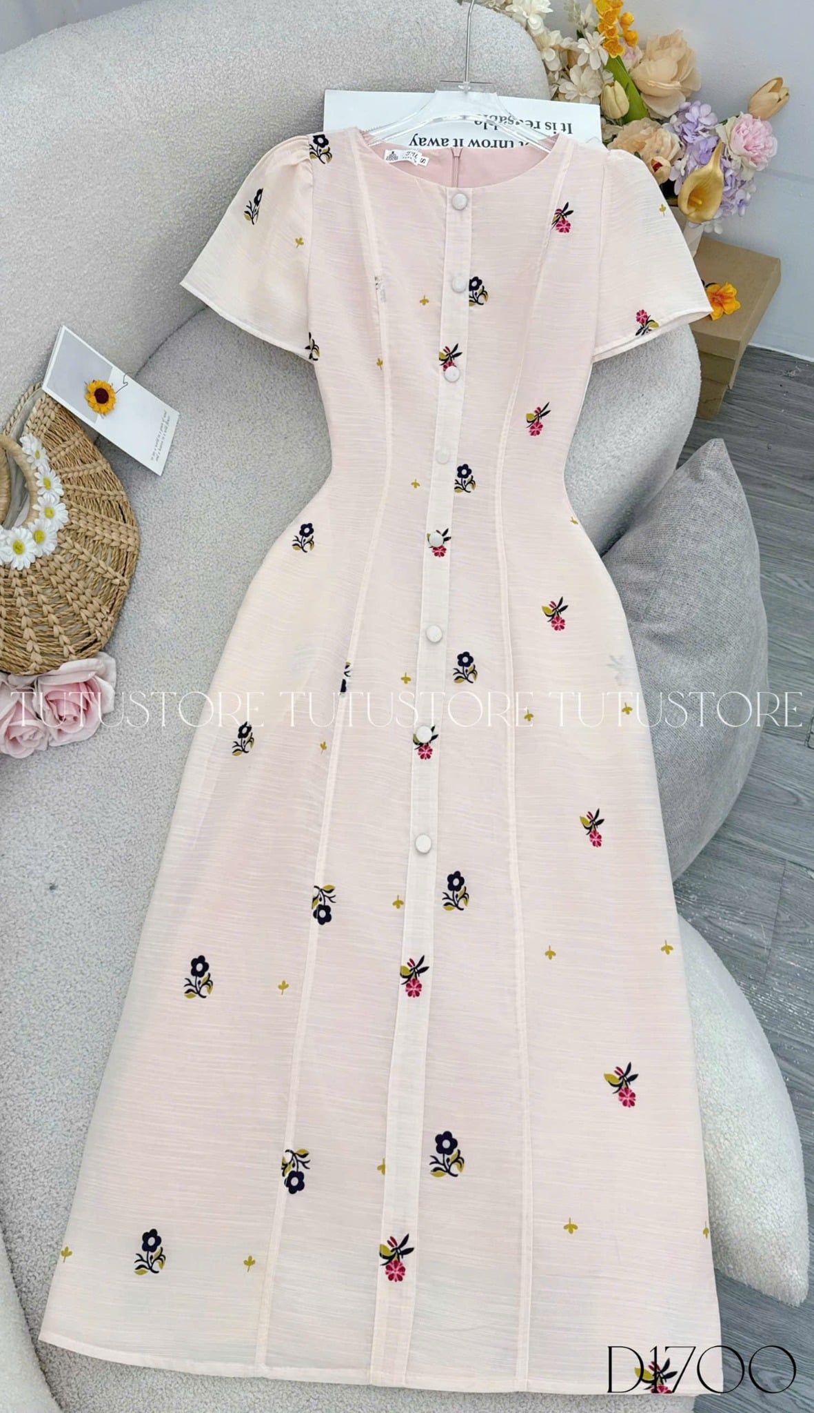 Đầm Thiết Kế Cổ Tròn Dáng Xòe Nhẹ Nhàng Đi Chơi TuTu Store Mã D1700
