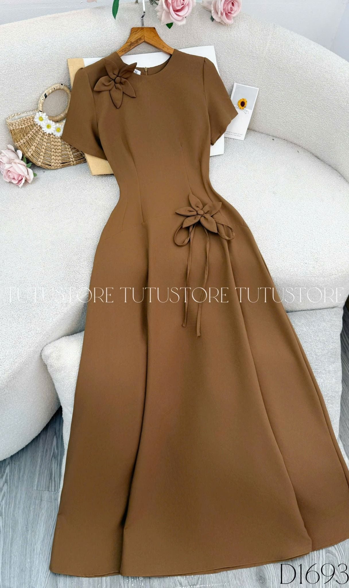 Đầm Thiết Kế Dáng Dài Đính Hoa Đi Tiệc TuTu Store Mã D1693