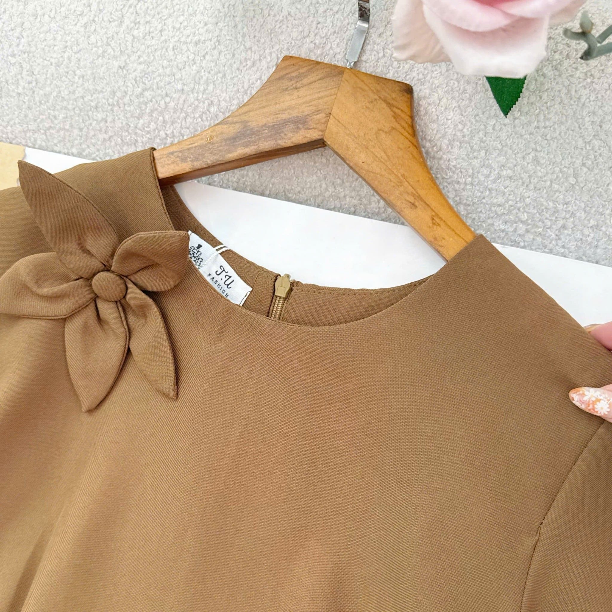 Đầm Thiết Kế Dáng Dài Đính Hoa Đi Tiệc TuTu Store Mã D1693