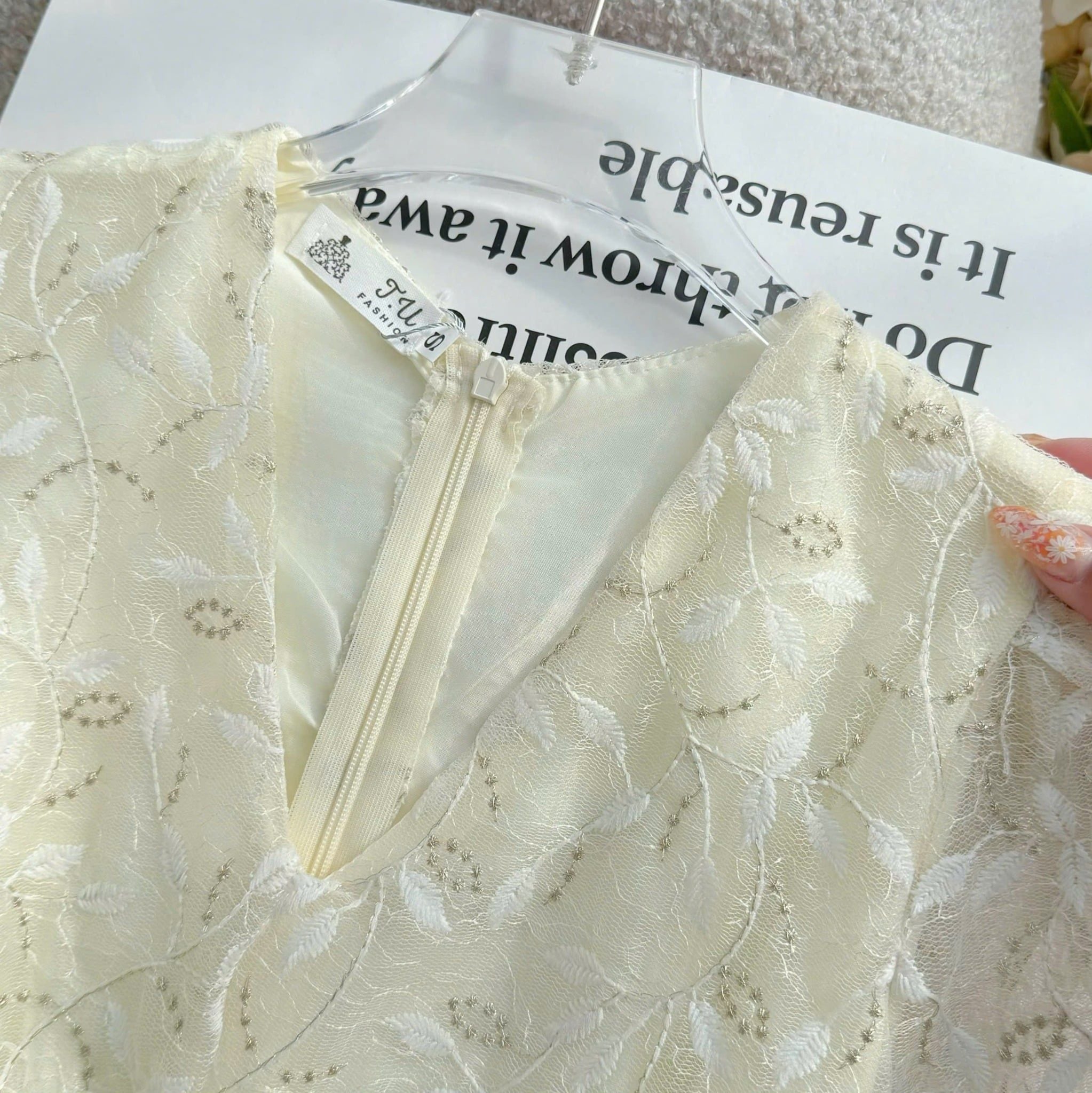 Đầm Thiết Kế Cổ V Dáng Xòe Đi Tiệc TuTu Store Mã D1709