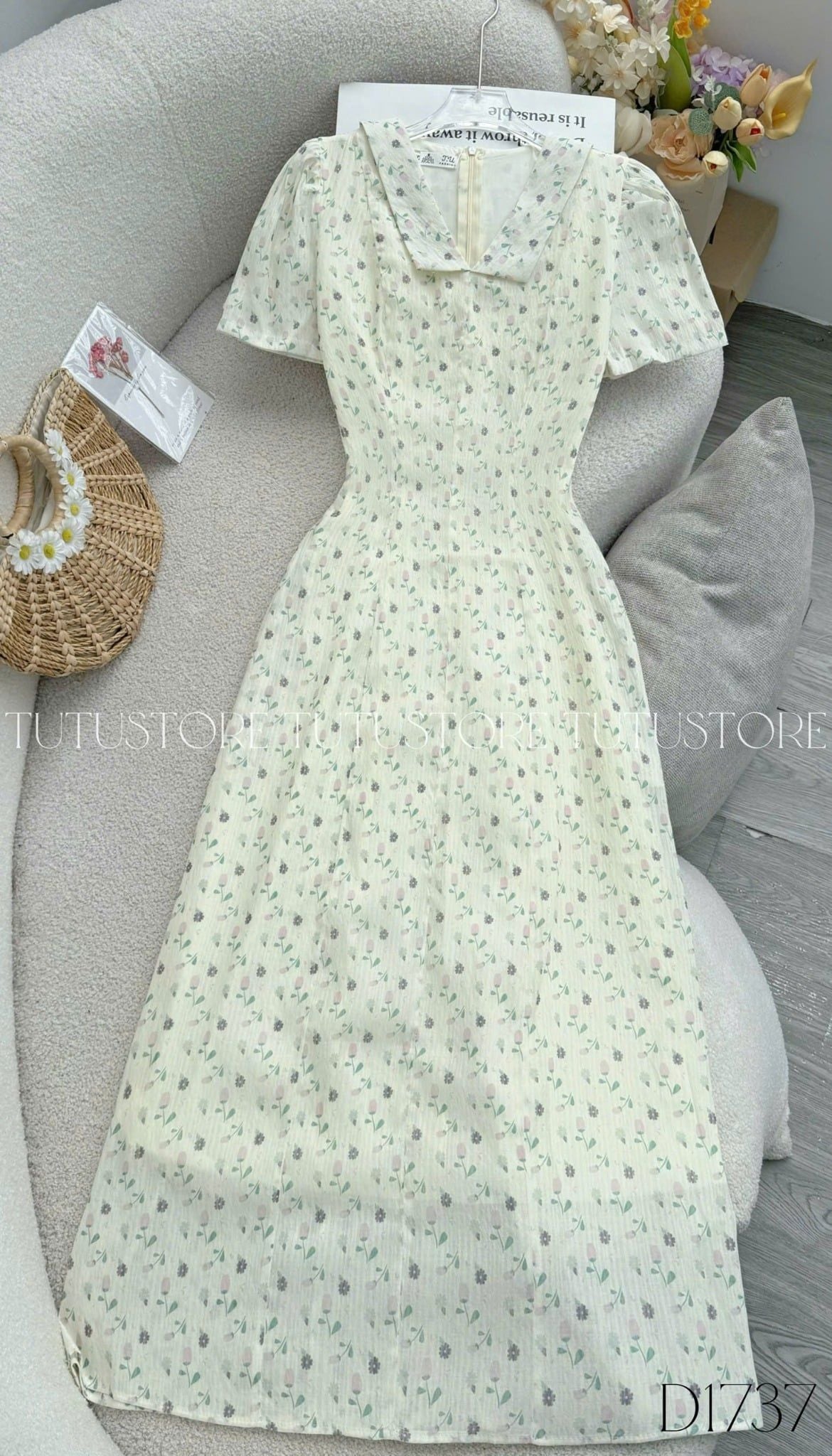 Đầm Thiết Kế Cổ V Dáng Xòe Hoa Nhí Đi Chơi TuTu Store Mã D1737