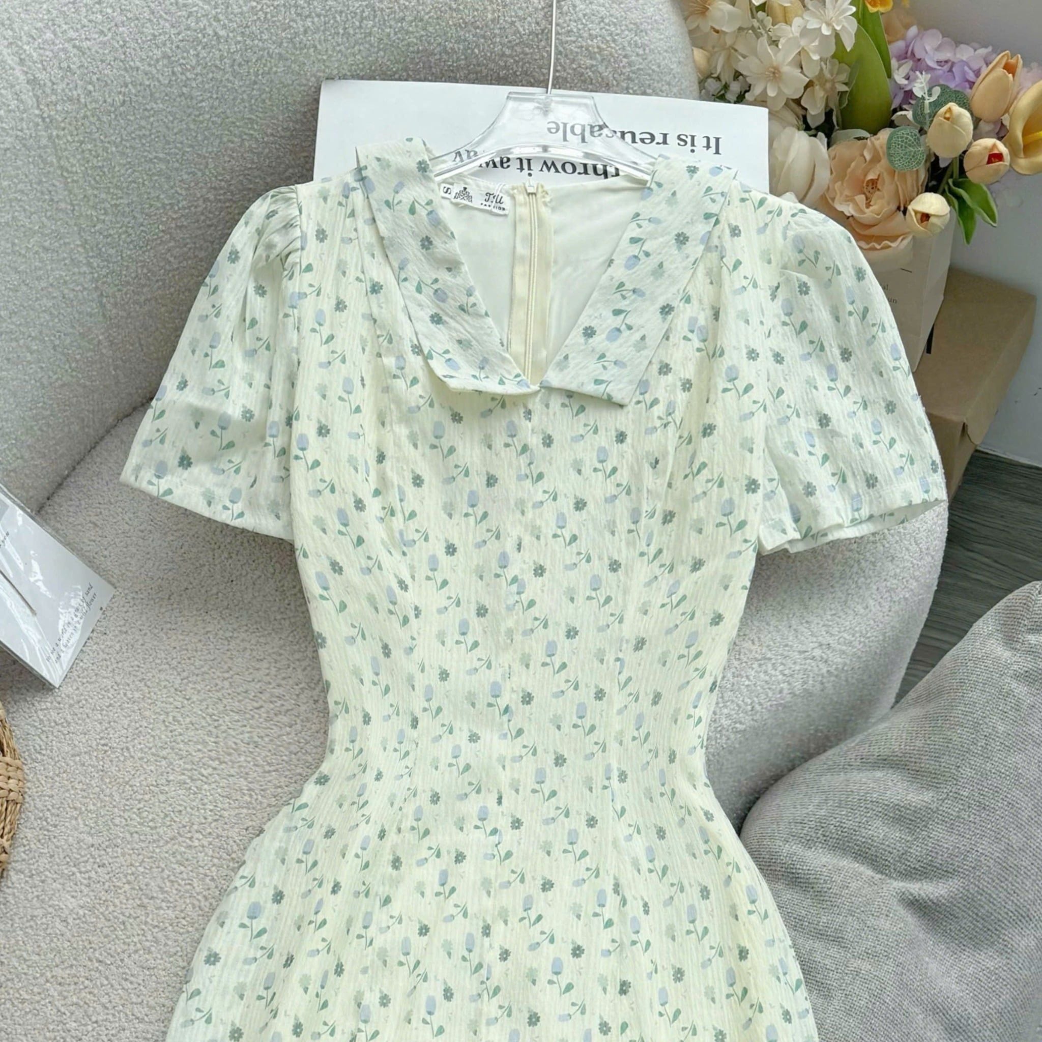 Đầm Thiết Kế Cổ V Dáng Xòe Hoa Nhí Đi Chơi TuTu Store Mã D1737