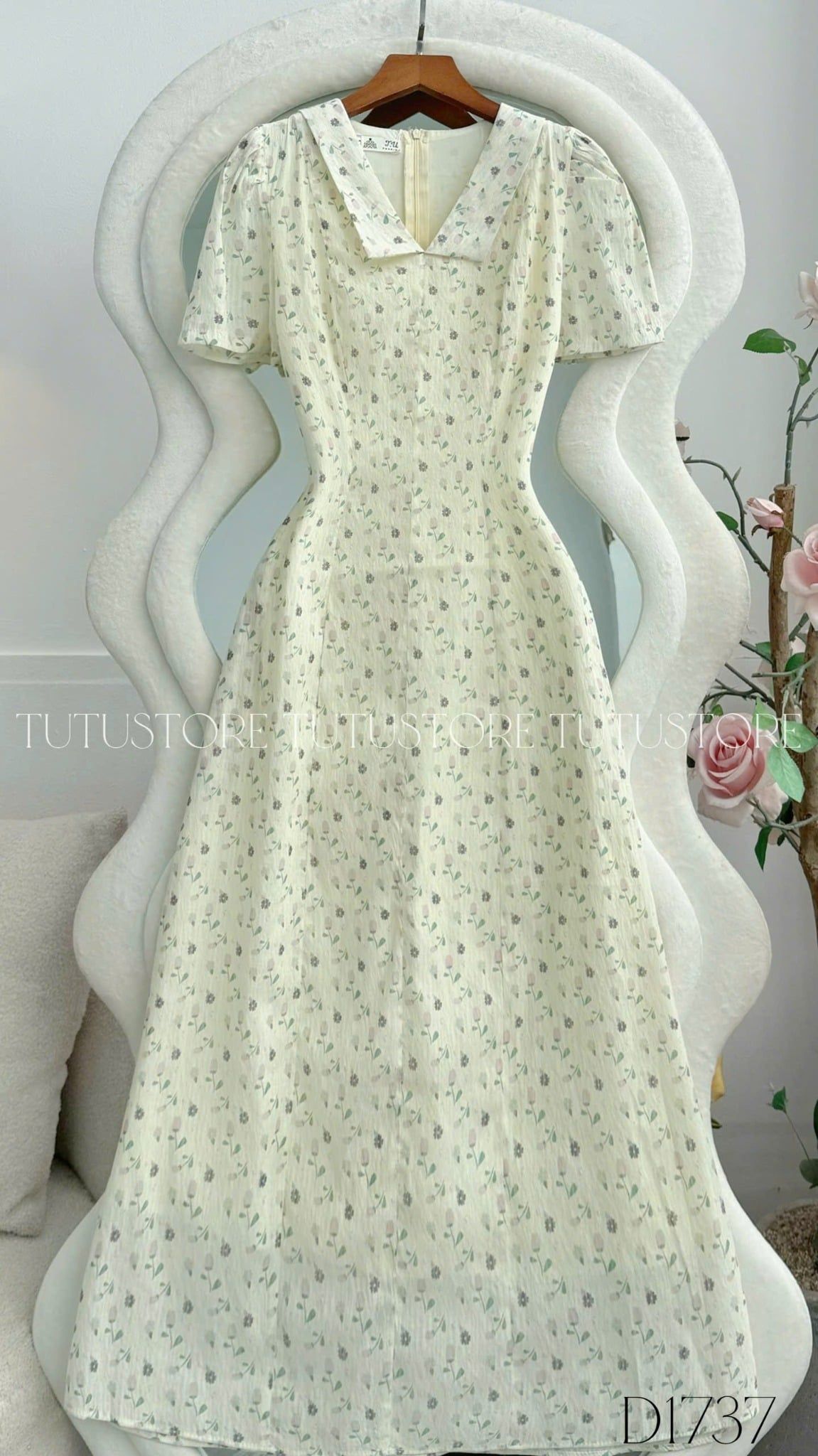 Đầm Thiết Kế Cổ V Dáng Xòe Hoa Nhí Đi Chơi TuTu Store Mã D1737
