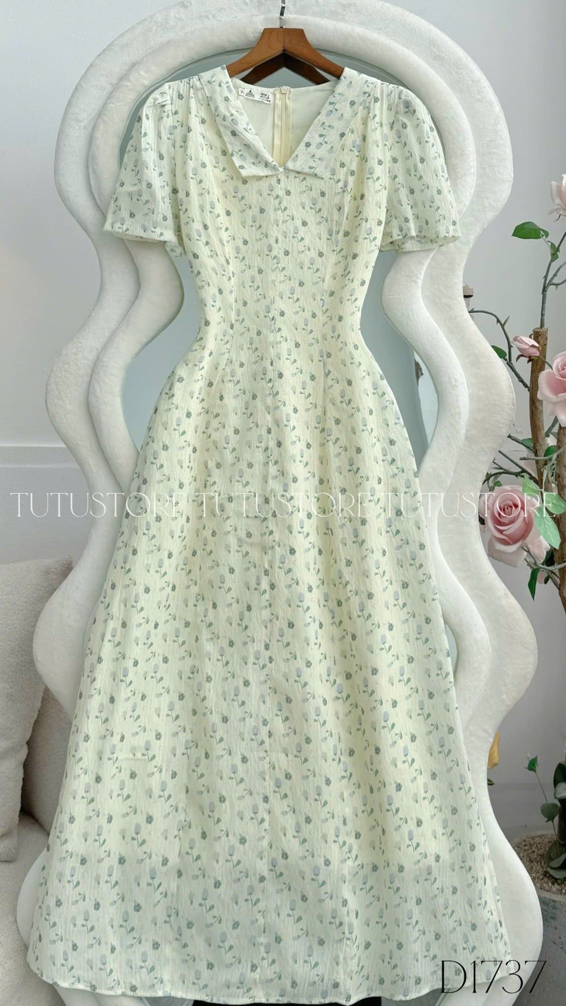 Đầm Thiết Kế Cổ V Dáng Xòe Hoa Nhí Đi Chơi TuTu Store Mã D1737