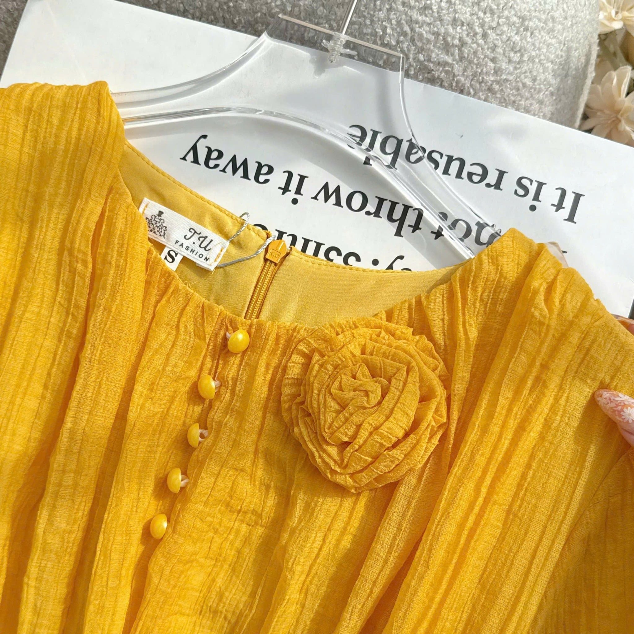Đầm Thiết Kế Cổ Tròn Đính Hoa Dáng Xòe Đi Chơi TuTu Store Mã D1743