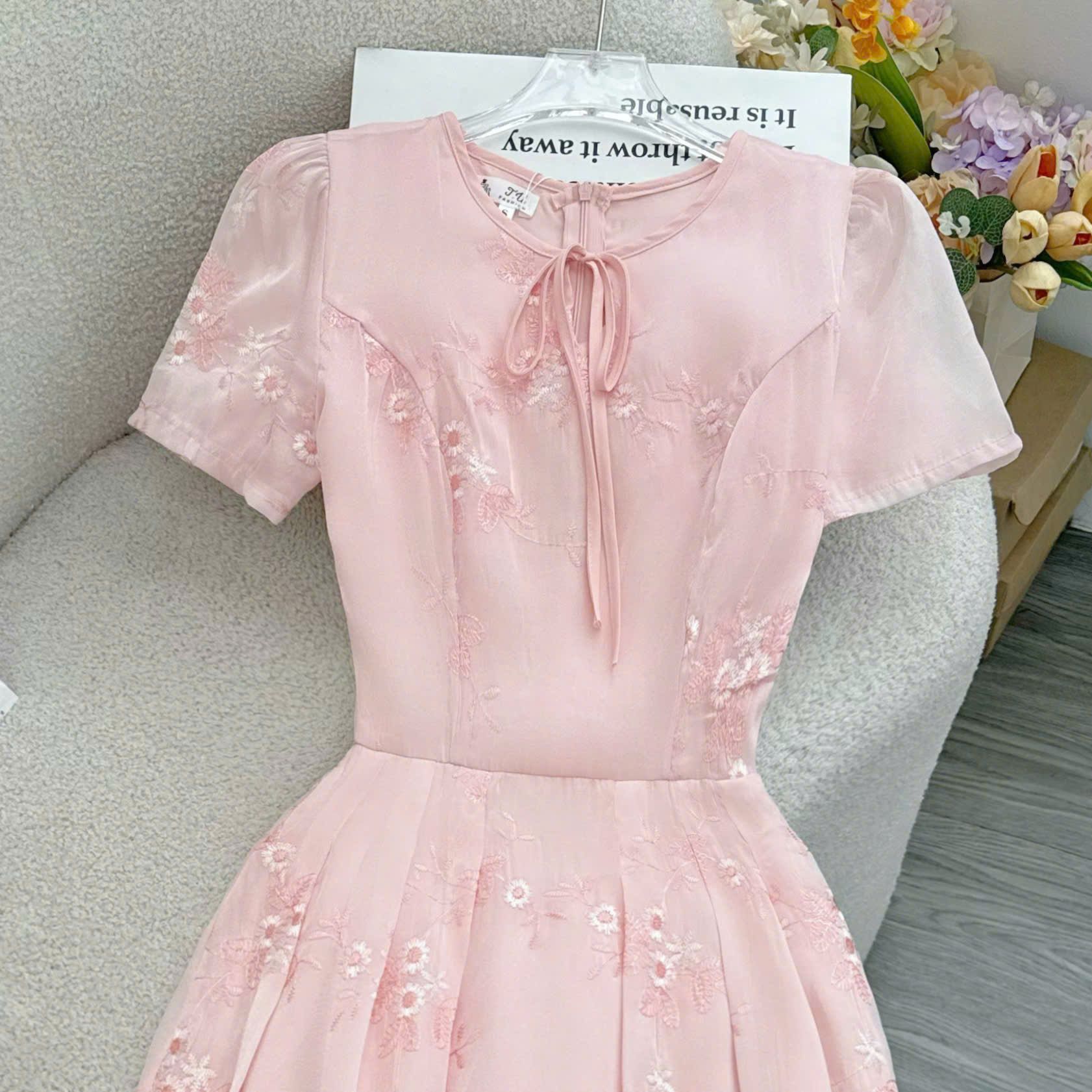 Đầm Thiết Kế Dáng Xòe Nhẹ Nhàng Đi Chơi TuTu Store Mã D1734