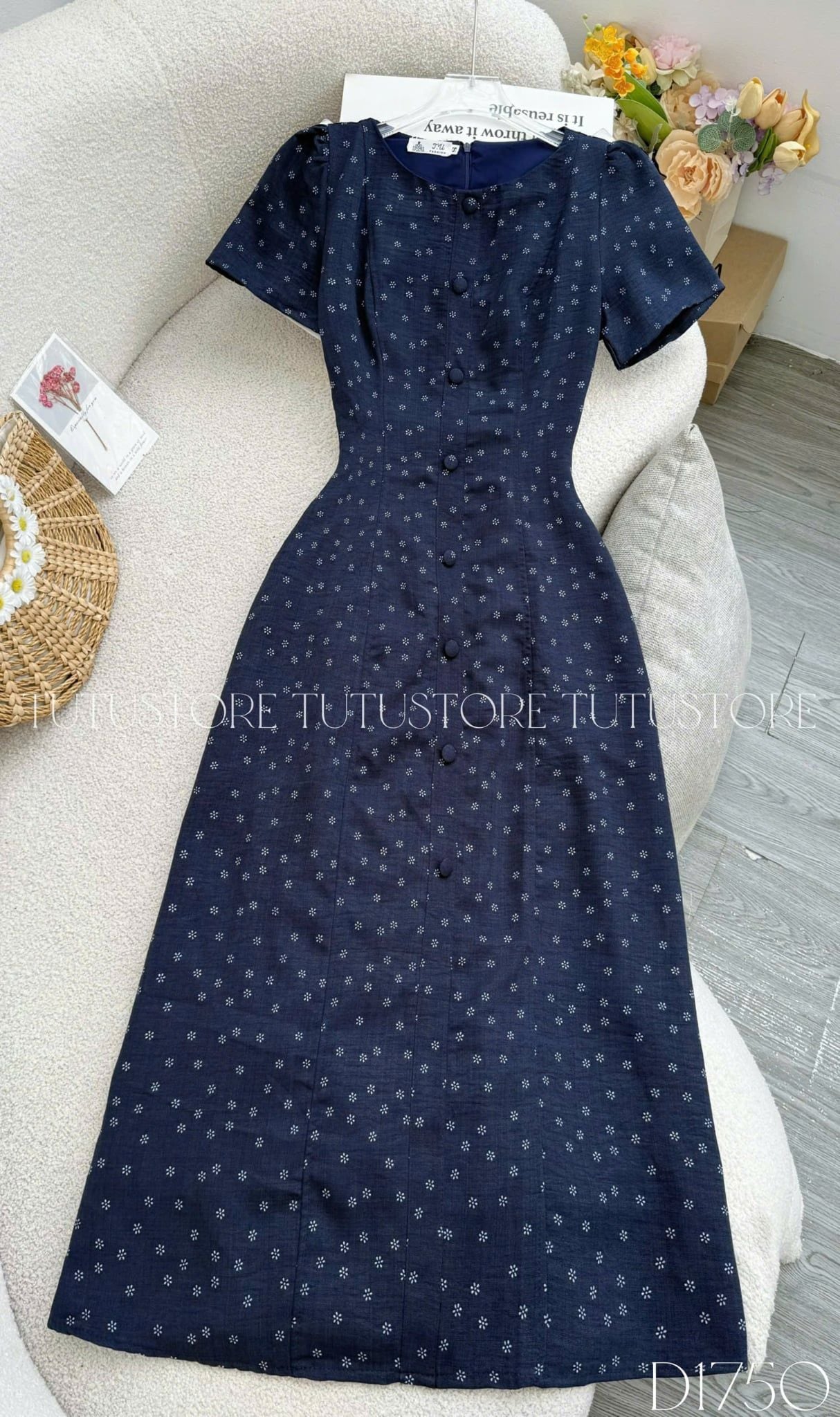 Đầm Hoa Nhí Thiết Kế Form A Nút Kiểu Đi Chơi TuTu Store Mã D1750