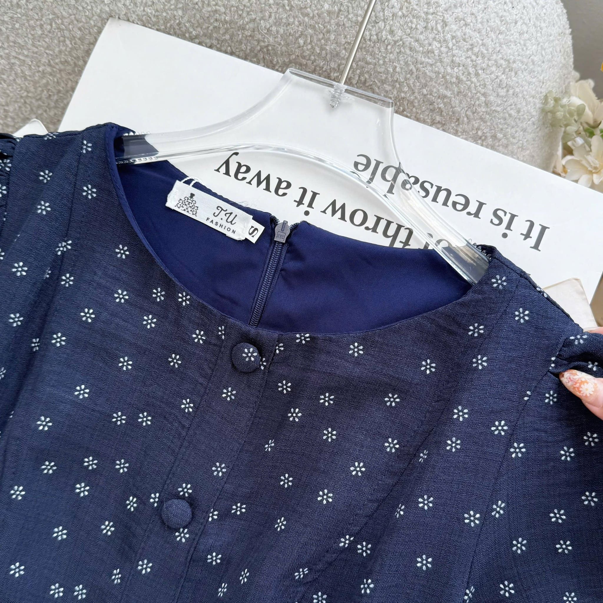 Đầm Hoa Nhí Thiết Kế Form A Nút Kiểu Đi Chơi TuTu Store Mã D1750