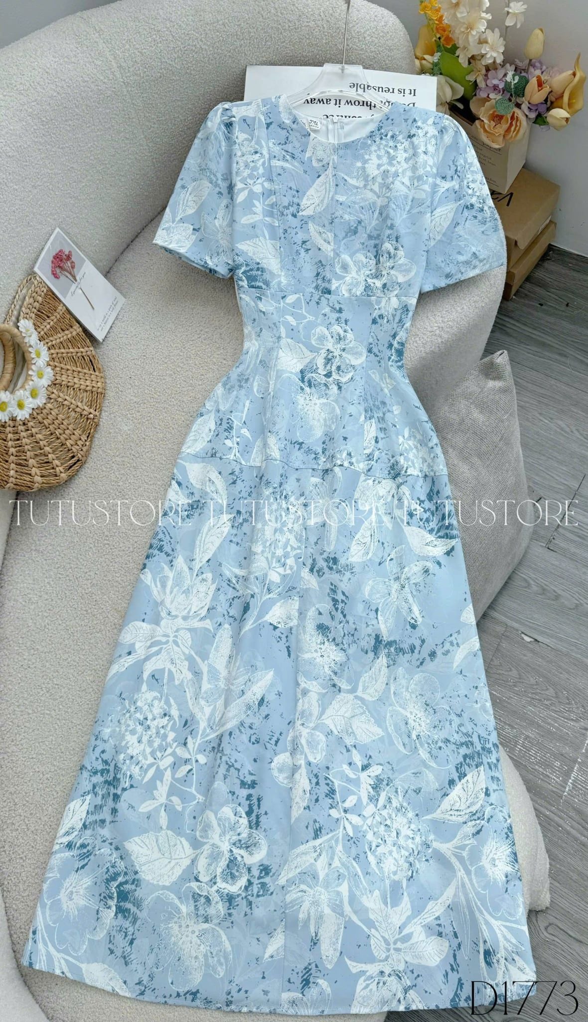 Đầm Thiết Kế Dáng Chữ A Dài Nhẹ Nhàng Đi Chơi TuTu Store Mã D1773