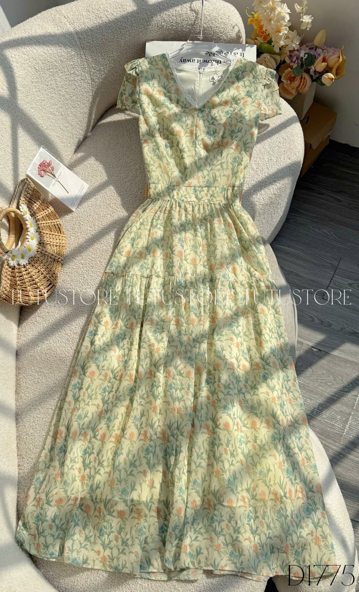 Đầm Hoa Thiết Kế Cổ V Dáng Xòe Đi Chơi TuTu Store Mã D1775