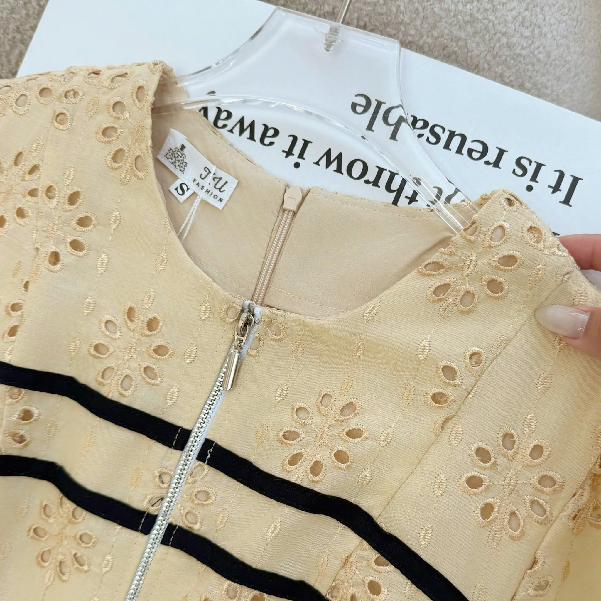 Đầm Thiết Kế Cổ Tròn Chữ A Dáng Dài Đi Làm TuTu Store Mã D1771