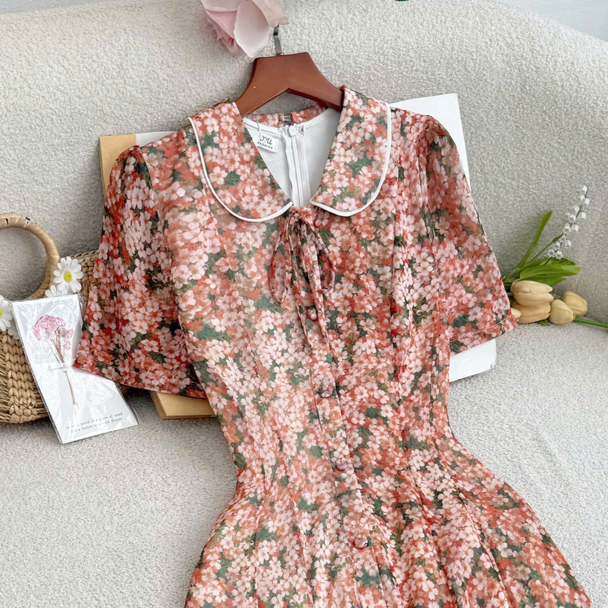 Đầm Hoa Thiết Kế Cổ Tròn Dáng Xòe Nhẹ Nhàng Đi Chơi TuTu Store Mã D1782