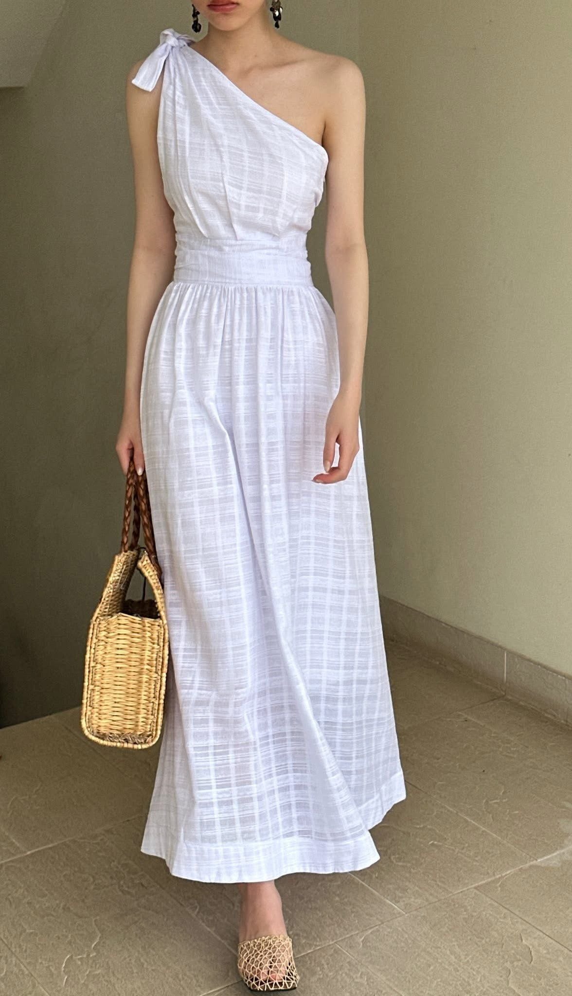  Lalyn Dress - Đầm Lệch Vai Nhấn Eo L31 