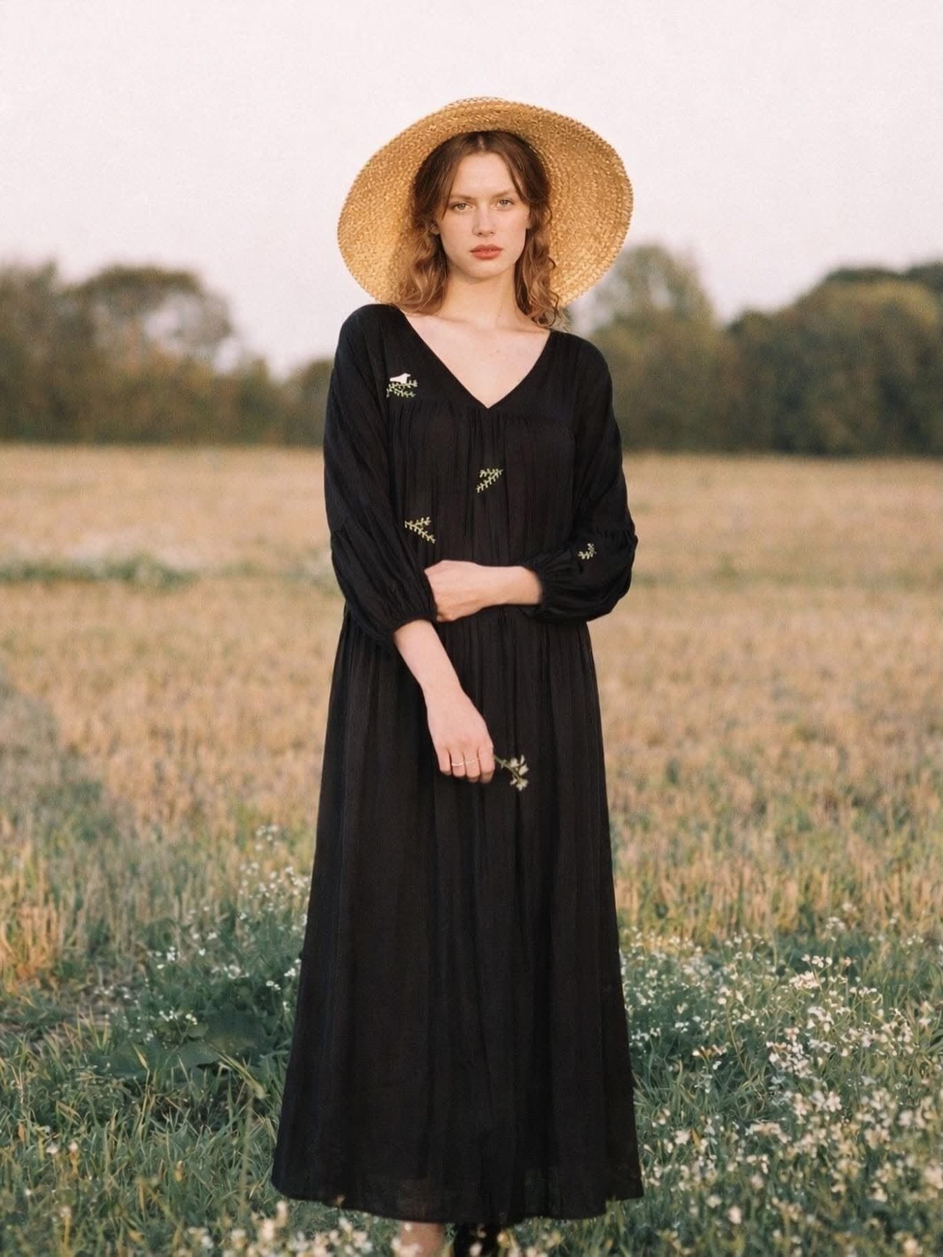  Bliss Dress - Đầm Thêu Hoa Có Tay D0142 
