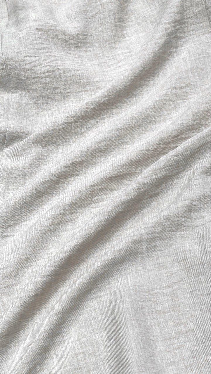  Heidi Set - Áo Cổ V Và Chân Váy Vạt Chéo S06 