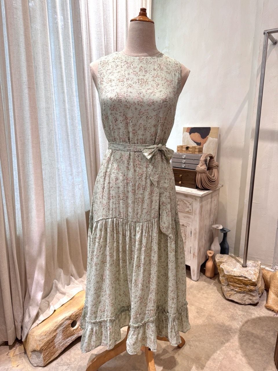  Kylie Dress - Đầm xô lụa sát nách xanh hoa nhí nâu - D614 