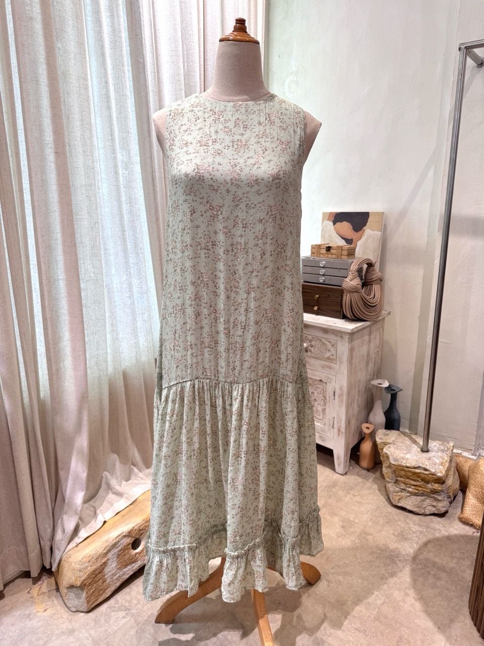  Kylie Dress - Đầm xô lụa sát nách xanh hoa nhí nâu - D614 