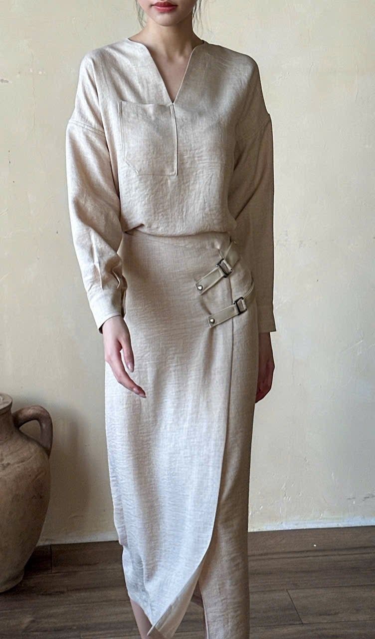  Heidi Set - Áo Cổ V Và Chân Váy Vạt Chéo S06 