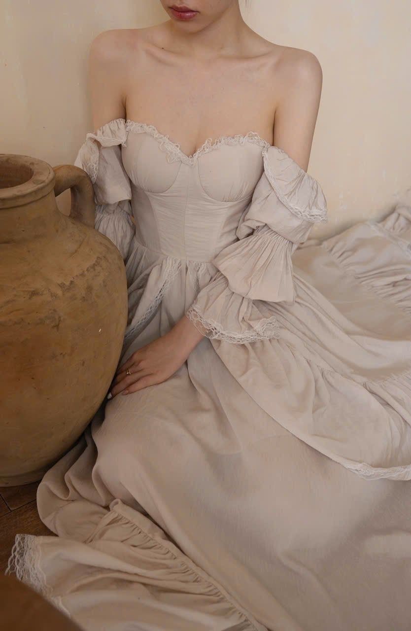  Ivory Swan - Đầm Trễ Vai Corset Thiết Kế 