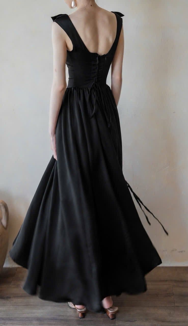  Freya Dress - Đầm Corset Lụa Cổ V Nút Bọc G002 