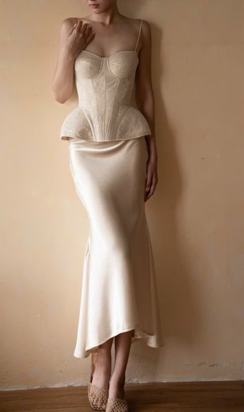  Estelle Set - Set Áo Corset Và Chân Váy Lụa 