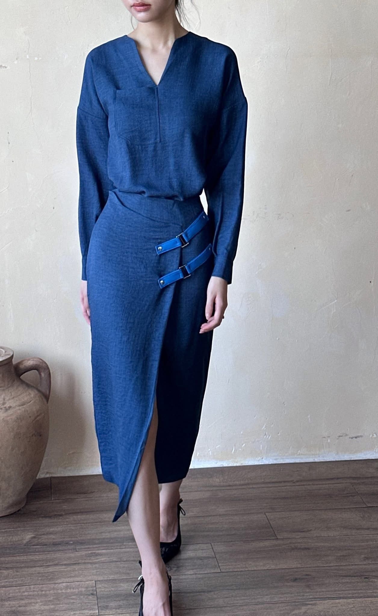  Heidi Set - Áo Cổ V Và Chân Váy Vạt Chéo S06 