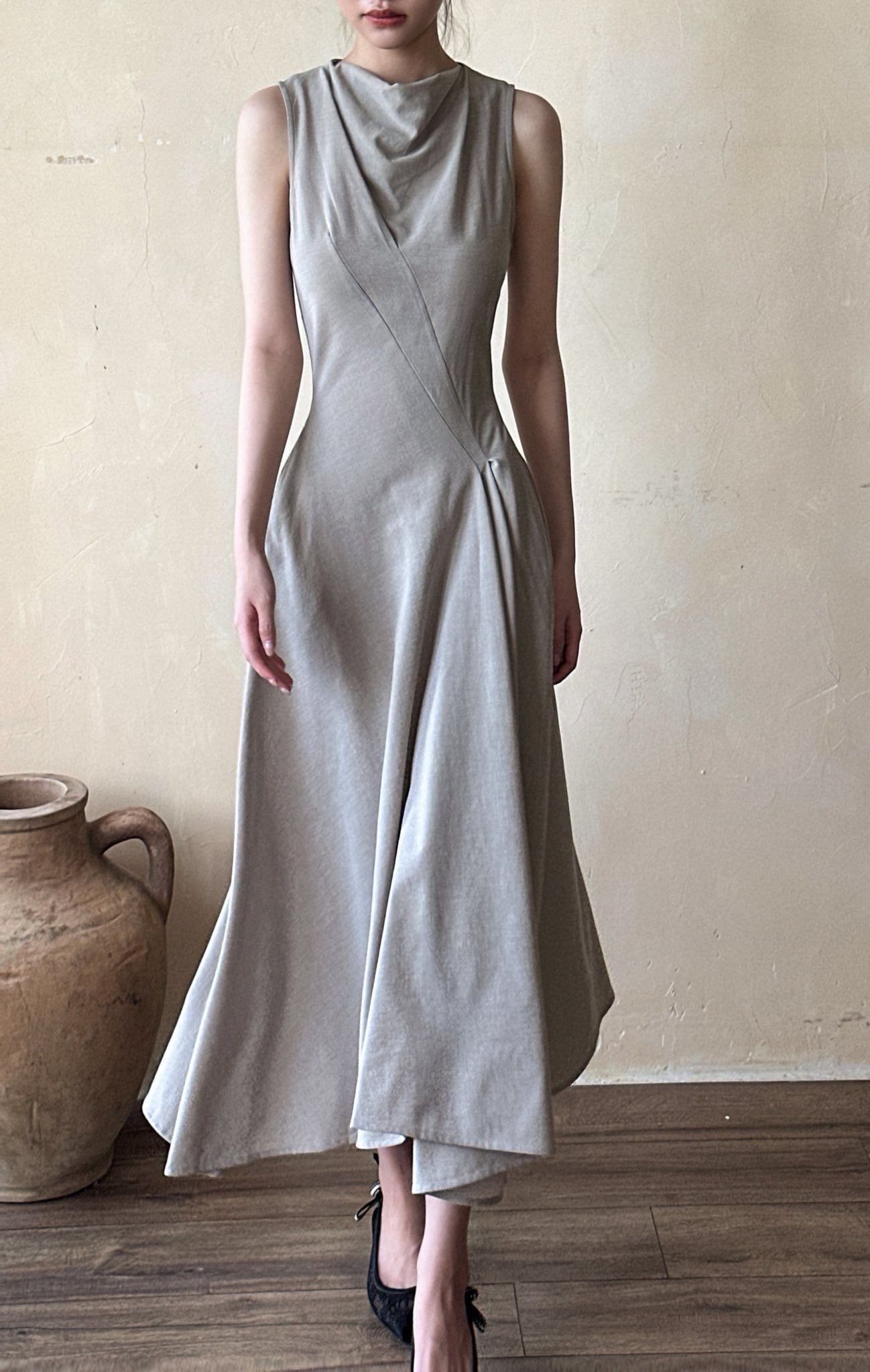  Lavish Dress - Đầm Cổ Đổ Không Tay D999 