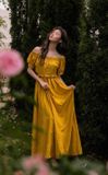  Adelyn Dress - Đầm trễ vai Đũi tơ ngắn tay D75 