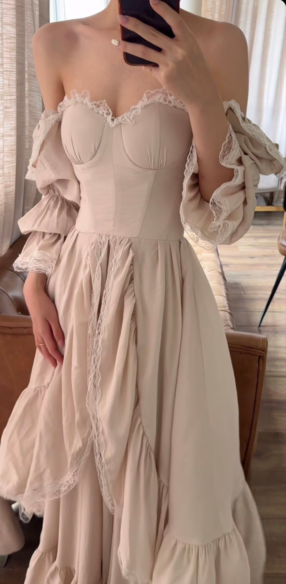  Ivory Swan - Đầm Trễ Vai Corset Thiết Kế 