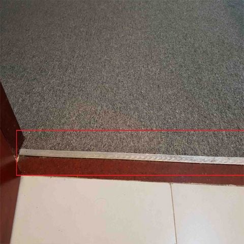 Nẹp Lót Đầu Cửa Có Gai