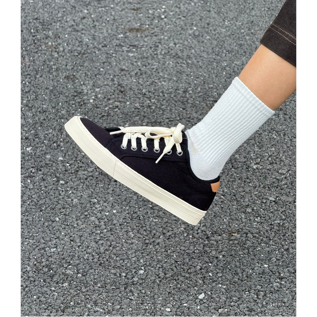  E12 BLACK 