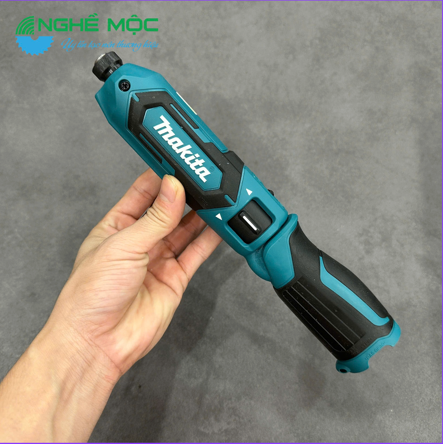 Máy vặn vít dùng pin 7.2V Makita TD022DZ